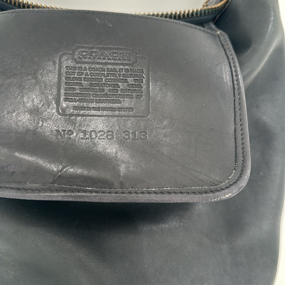 Coach Bucket Bag with leather Coach Tag , Great Condition ! - Picture 6 of 8